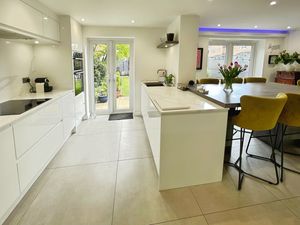 Dining kitchen- click for photo gallery